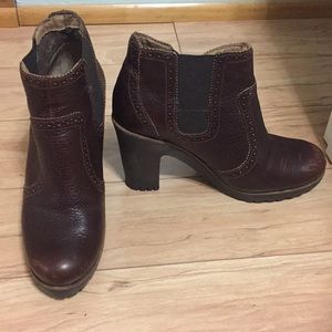 Sperry Top Sider Brown rubber sole booties